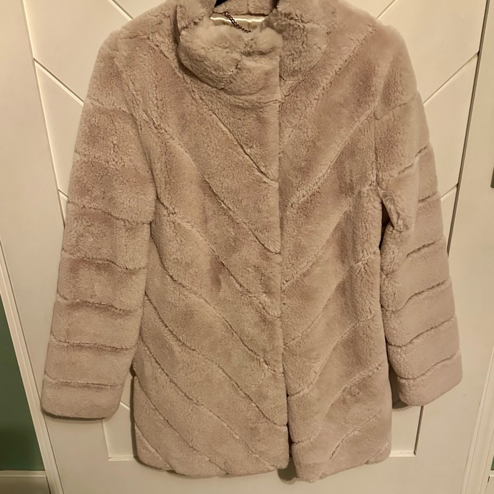 Calvin Klein Women's Faux Fur Jacket in Creamy Beige